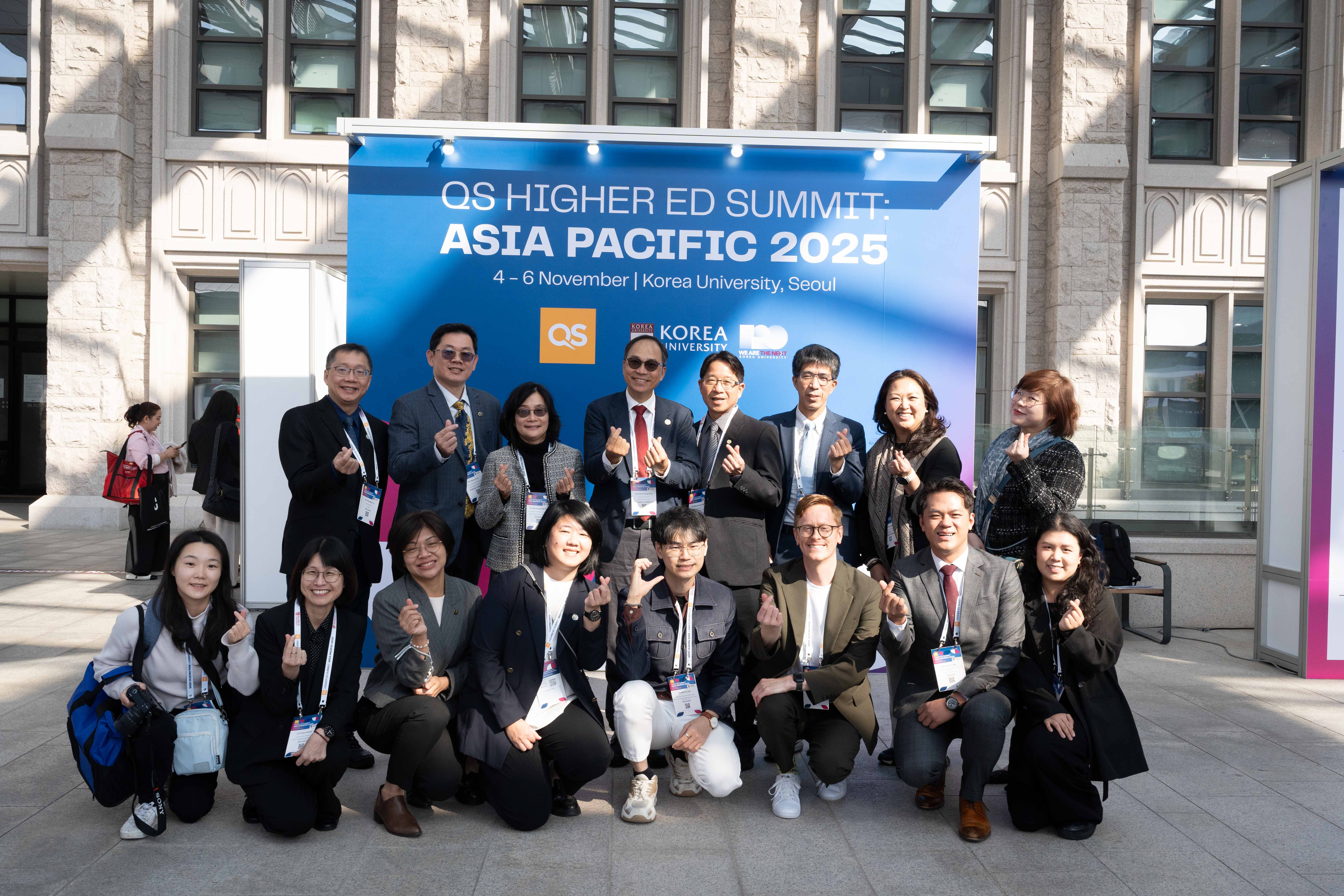 The National Taiwan University System participated jointly in the QS Higher Ed Summit: Asia Pacific, held at Korea University’s Seoul Campus from November 4 to 6. Presenting a “team-based” model built on integrated resources and collaborative development, the system highlighted the strength and cooperative potential of Taiwan’s higher education in the Asia-Pacific region.