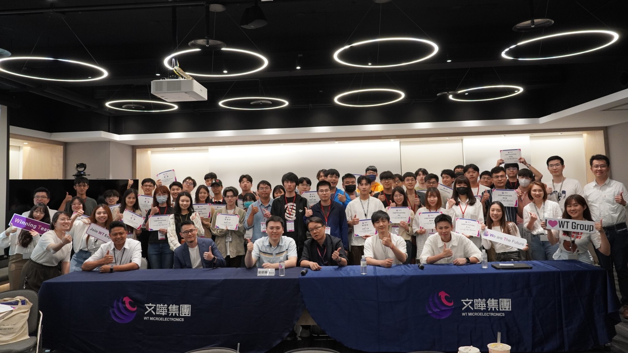 Taiwan Tech’s Department of Mechanical Engineering and Department of Electronic and Computer Engineering, together with WT Microelectronics Co., Ltd., jointly hosted a “One-Day Semiconductor Industry Experience Camp,” attracting 39 students from 11 public and private universities across Taiwan.
