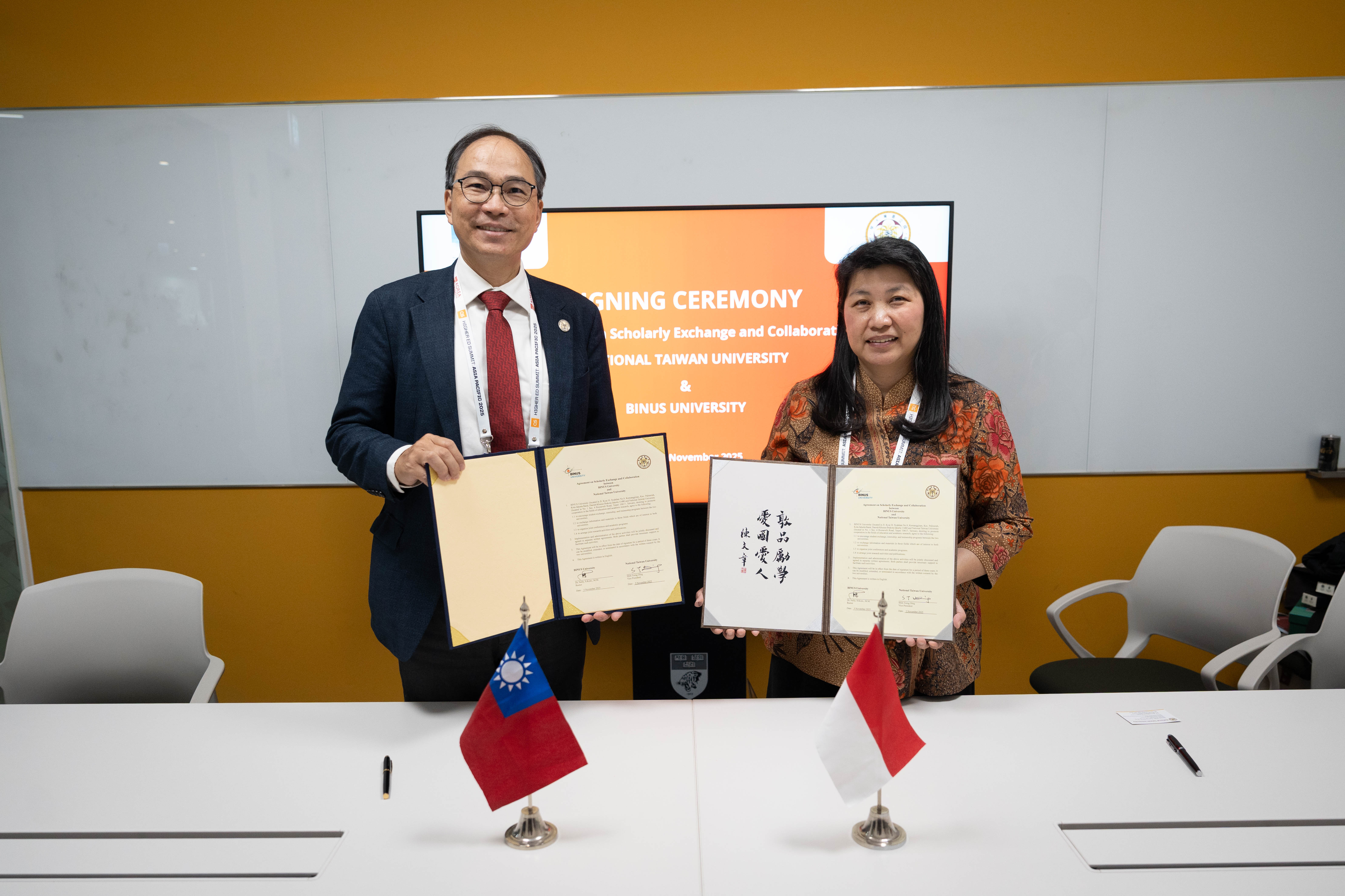 National Taiwan University and BINUS University of Indonesia signed an MOU during the summit. BINUS University is also the host of next year’s QS Higher Ed Summit: Asia Pacific, which will take place in Bali, Indonesia.