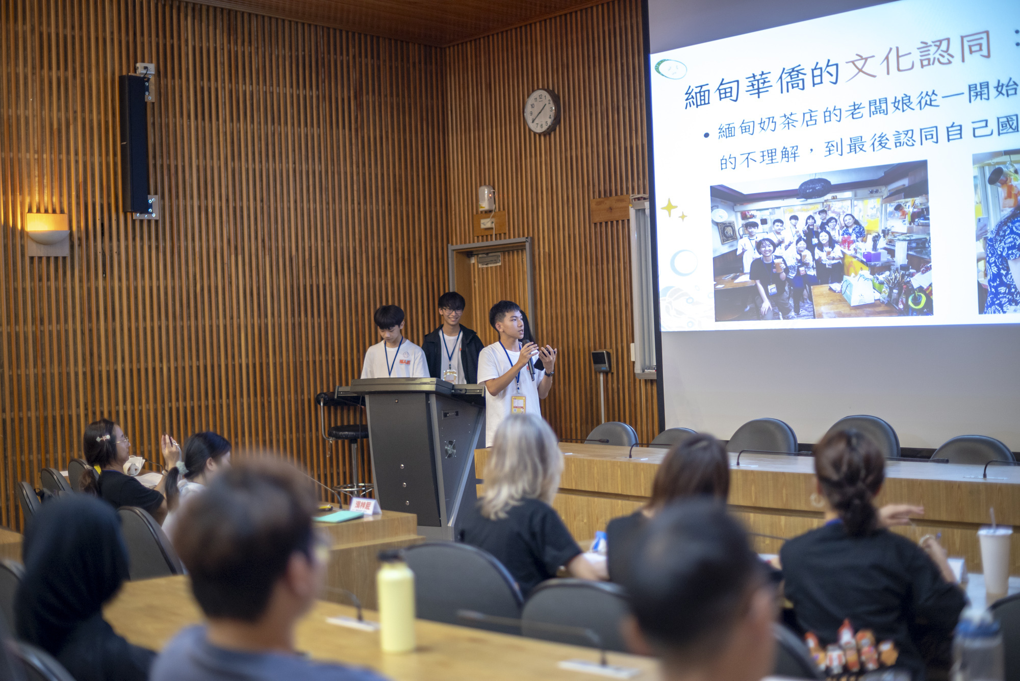 In their proposal presentations, students combined humanistic thinking with technological applications, producing impressive results.
