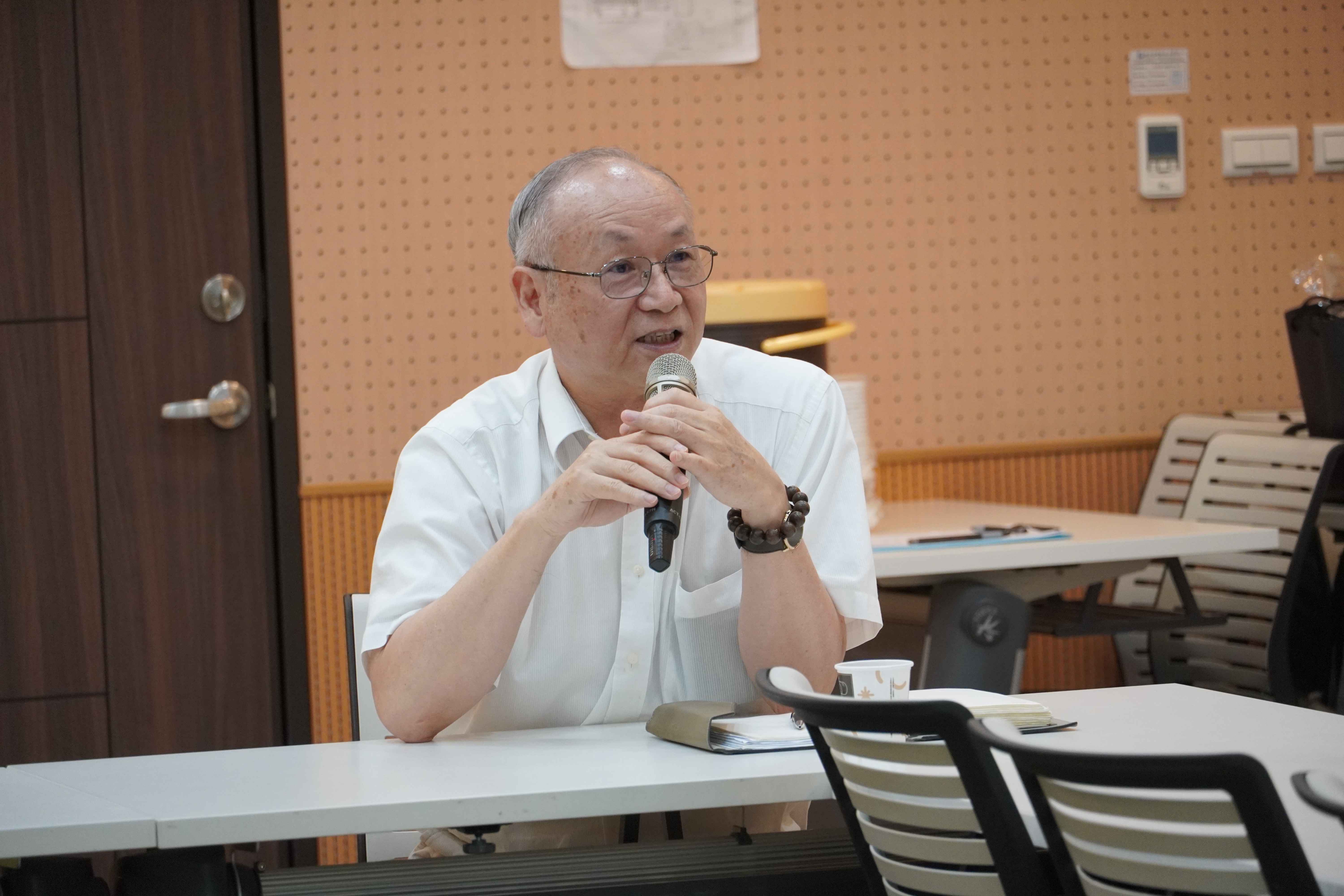 Hung-Yi Chen, President of the Alumni Association of Taiwan Tech, has long been concerned about the university’s development and places great importance on campus environmental improvement and sustainable governance, facilitating this exemplary collaboration integrating alumni resources with scientific research applications.