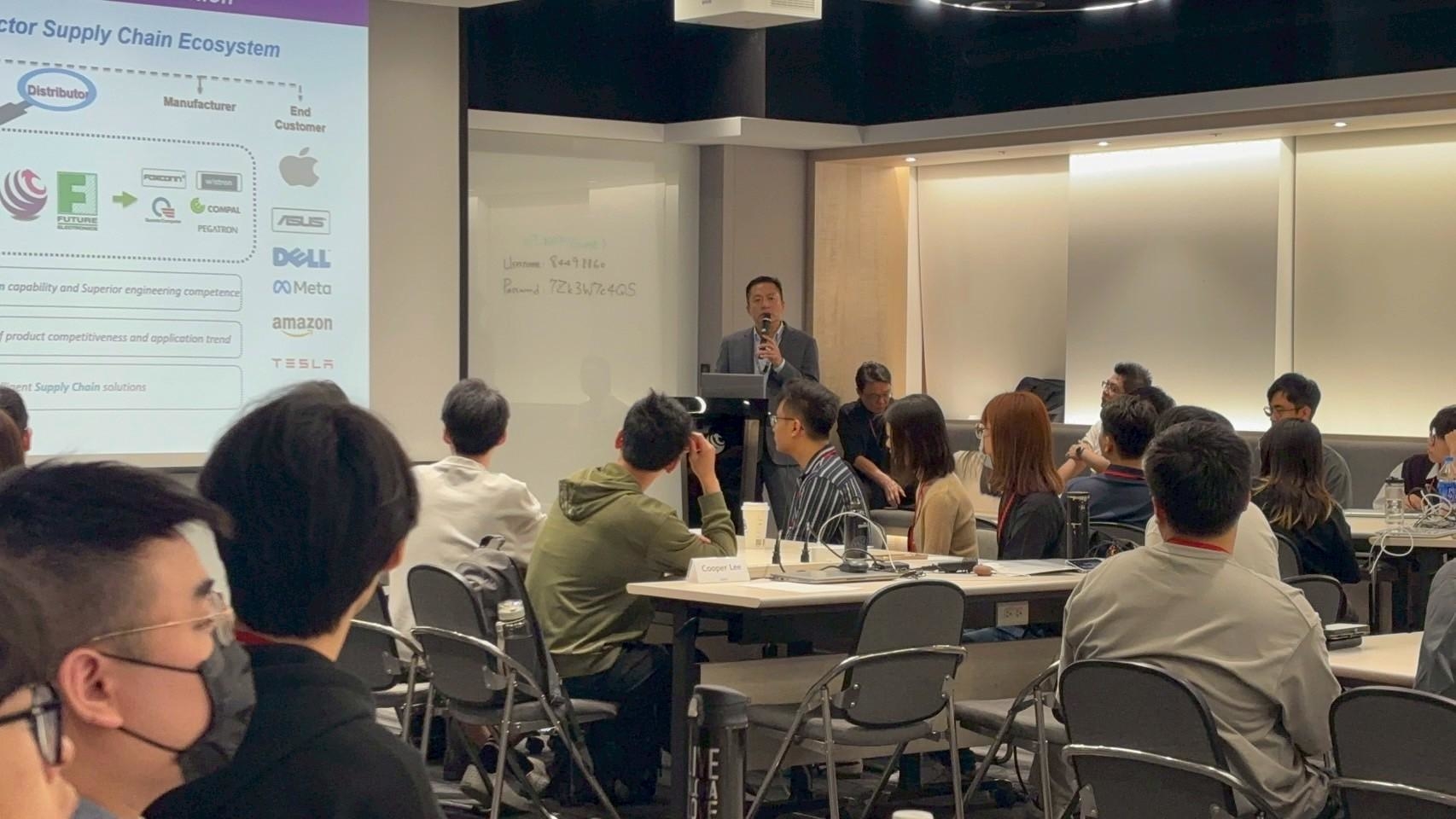The event included WT Microelectronics Co., Ltd managers sharing industry trends and career experiences, providing in-depth insights into the core competencies and growth paths of common roles in the tech industry.