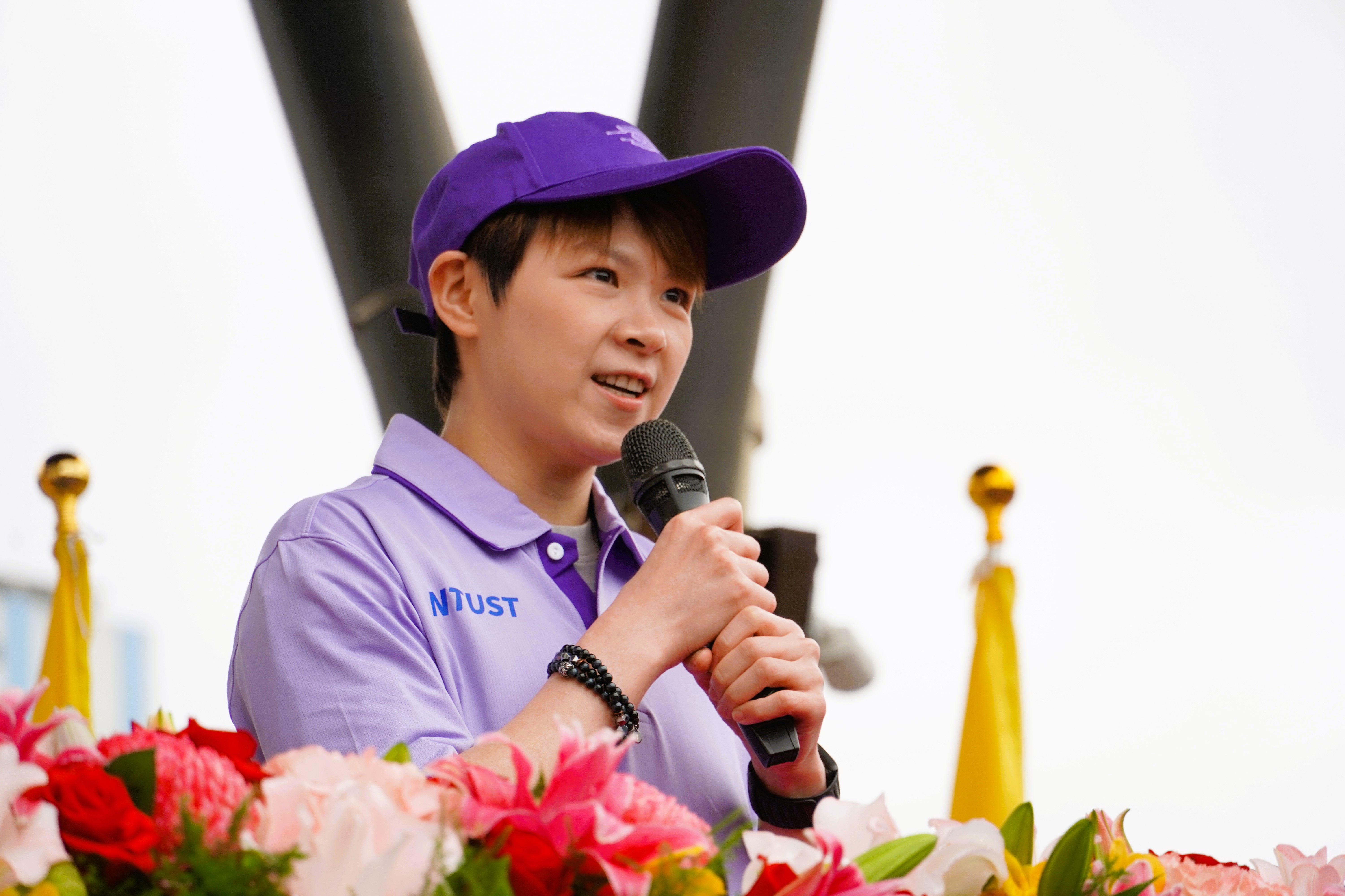 Table tennis star Szu-Yu Chen encouraged students to bravely step onto the starting line, not be overly concerned with results, and value team support.