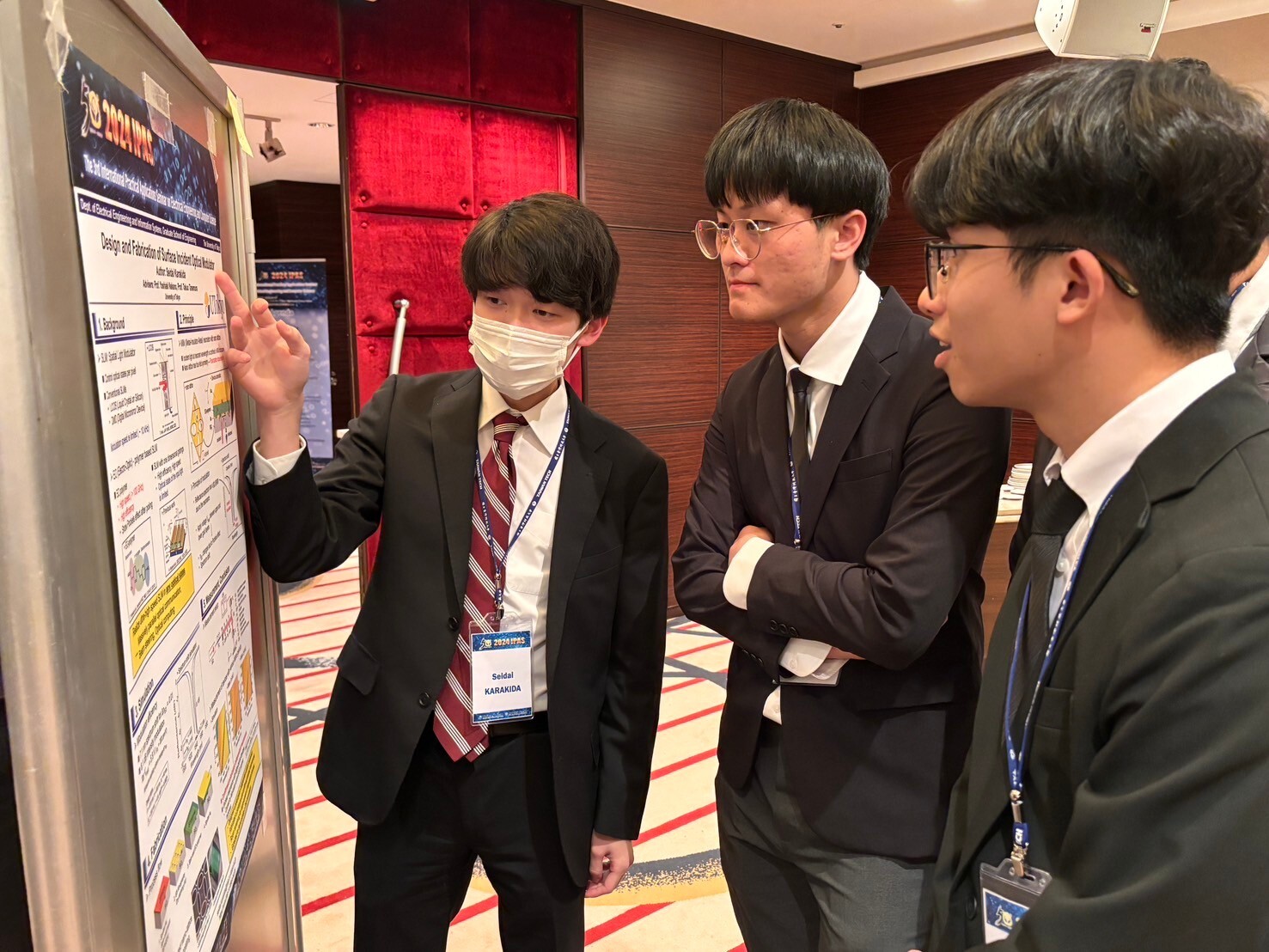 Japanese students present their research topics and exchange with Taiwan Tech students.”
