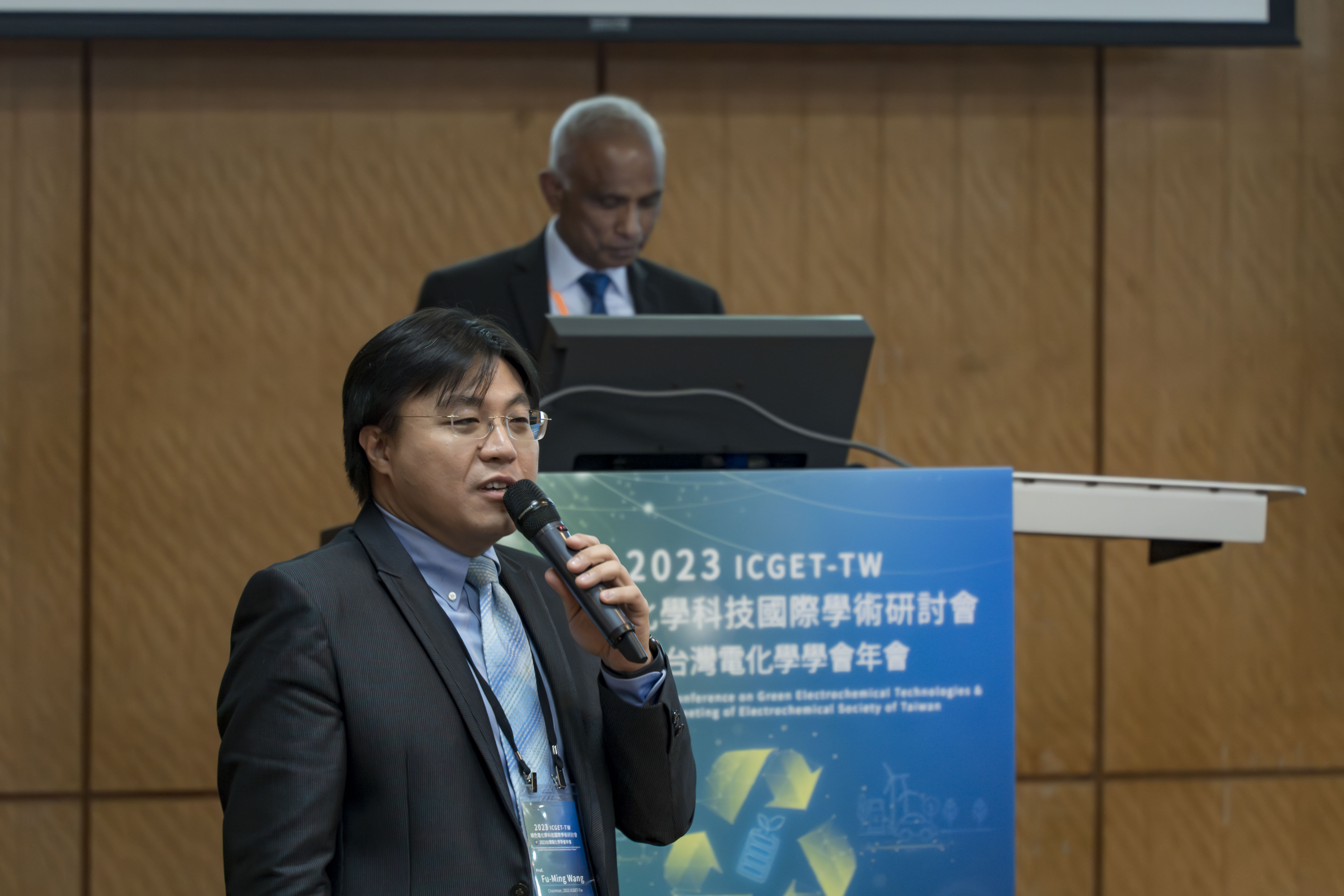 Photo of Distinguished Professor Fu-Min Wang attending the 2023 Annual Meeting of the Electrochemical Society of Taiwan and the International Conference on Green Electrochemical Technologies.