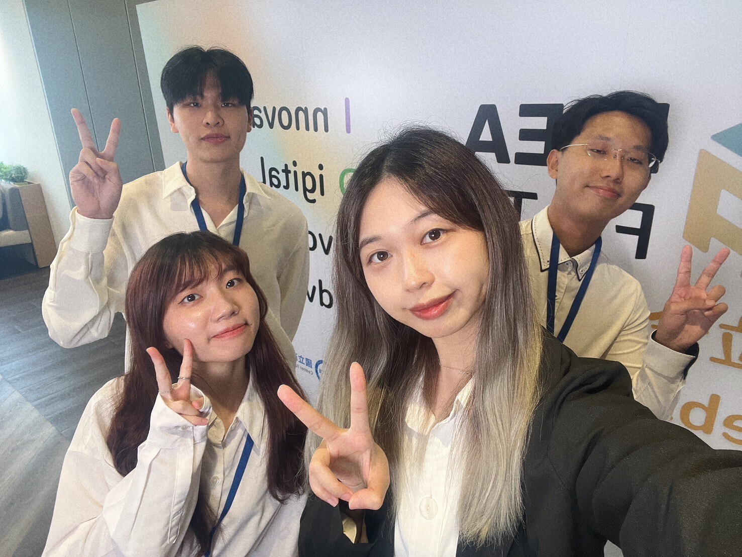 The current members of the “Baby No Worries” team include Taiwan Tech second-year student from Department of Computer Science and Information Engineering Yu-Ching Wang (front row, right), third-year student from Department of Computer Science and Information Engineering Chun-An Yang (back row, right), fourth-year student from Department of Finance at National Taipei University of Business Hao-Hsuan Wang (front row, left), and credit program student from Taiwan Tech Department of Computer Science and Information Engineering Ting-Yin Lin (back row, left).