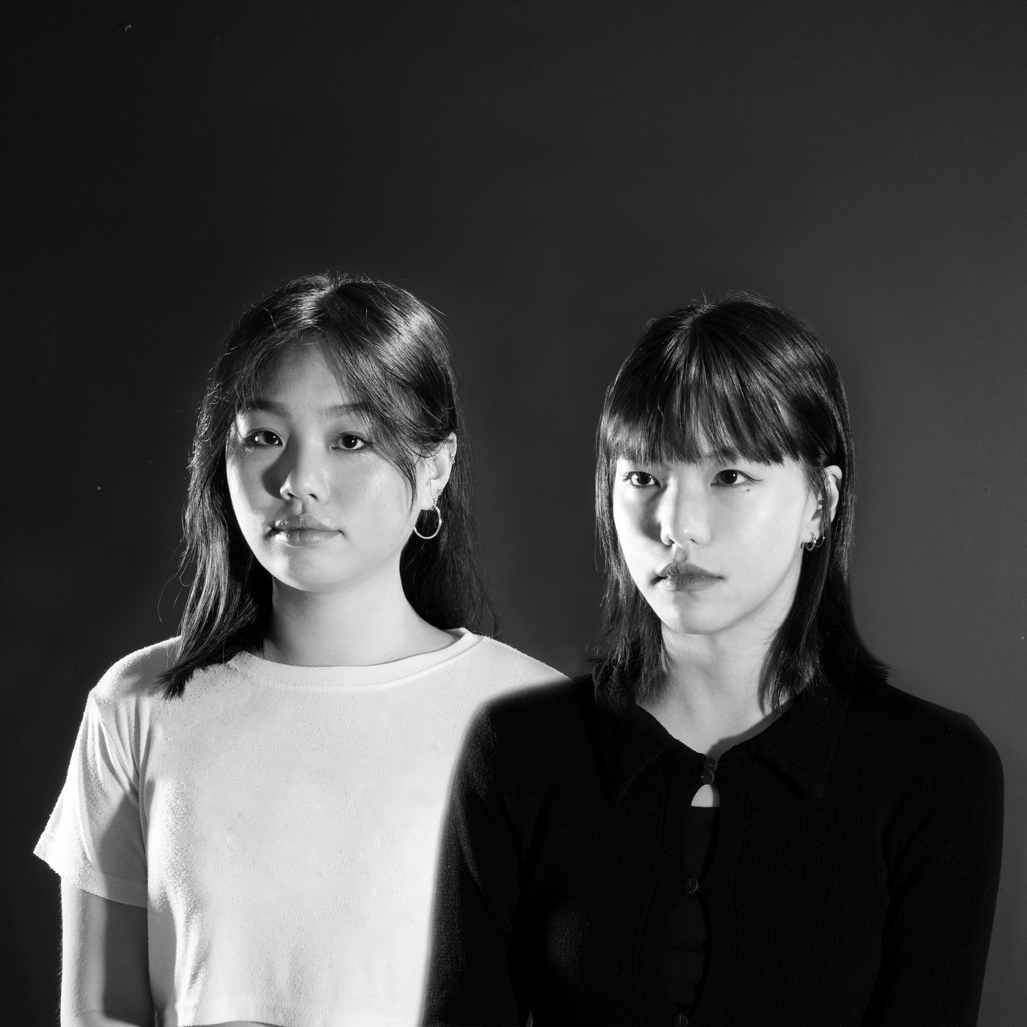 Xin-Ning Xiong (left) and Jia-Yun Xiao (right) from Taiwan Tech received an honorable award for their work "DEAR" in the 3D Animation category at the "12th HPC National Network Animation Competition" in 2023.