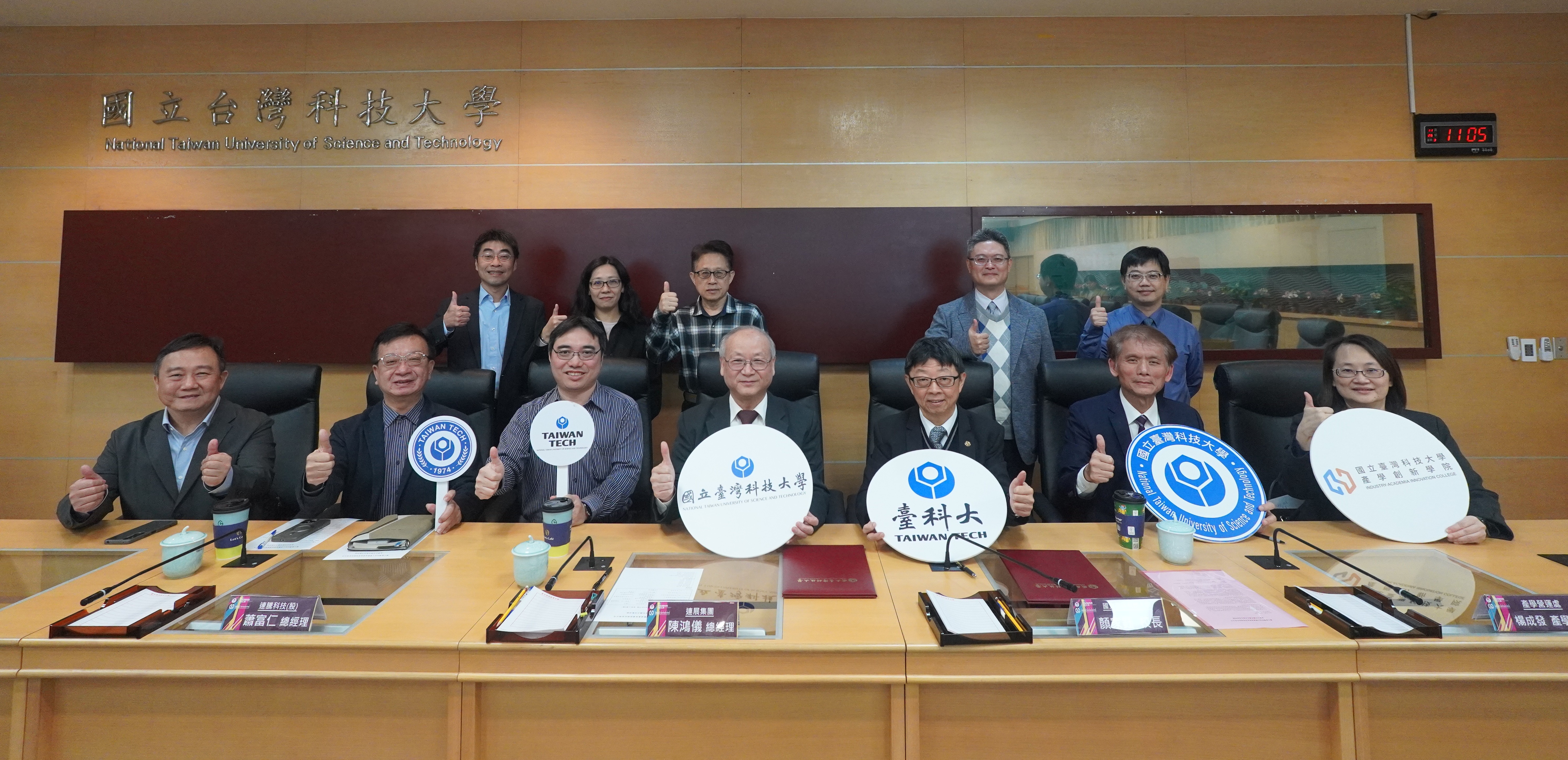 Group photo of all participants.