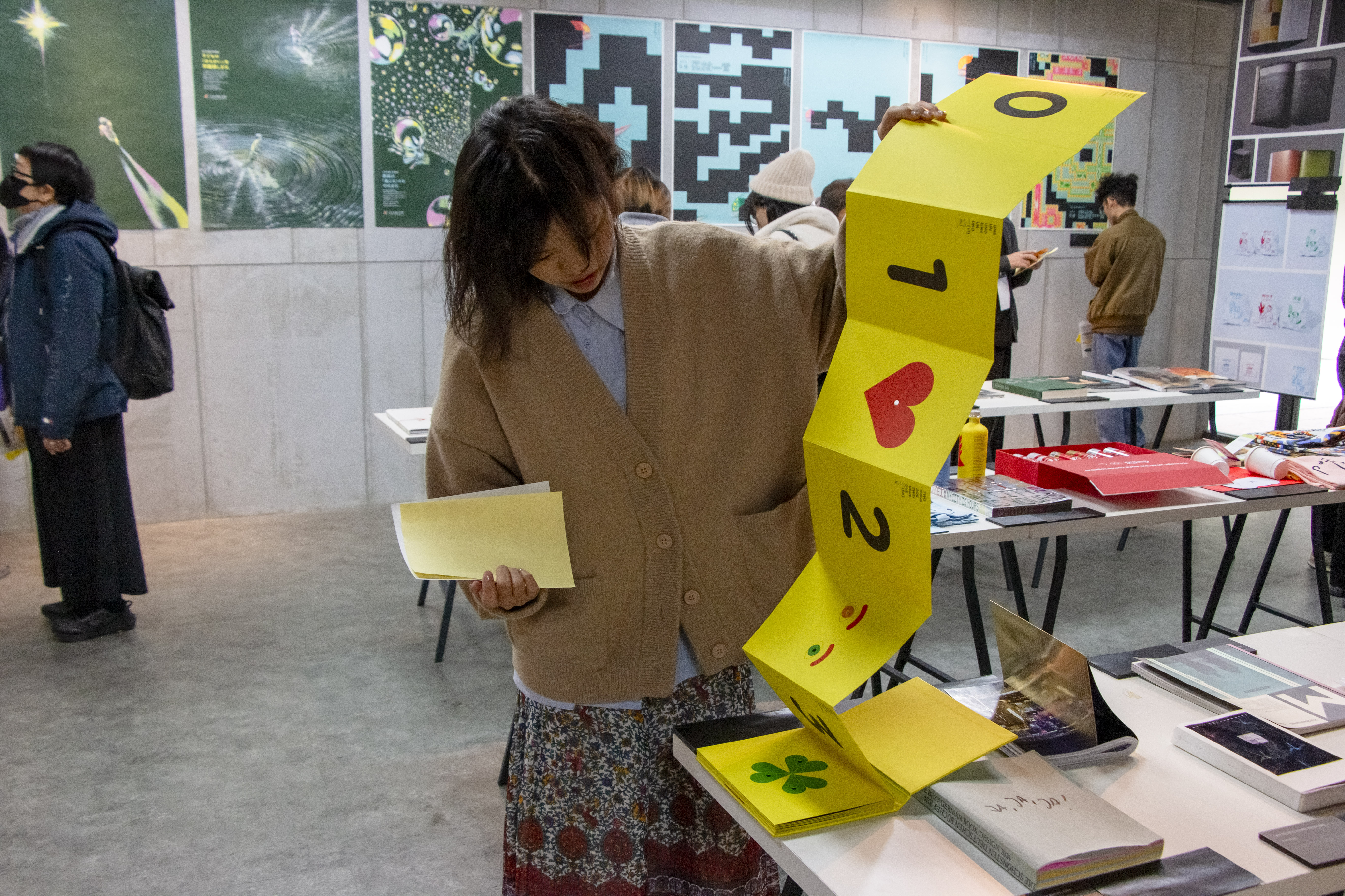 This year’s theme, “Judging & Be a Judge,” uses interactive mechanisms between visitors and the exhibited works to break away from the traditional one-way expert evaluation model, allowing all visitors to personally take part in the judging process.