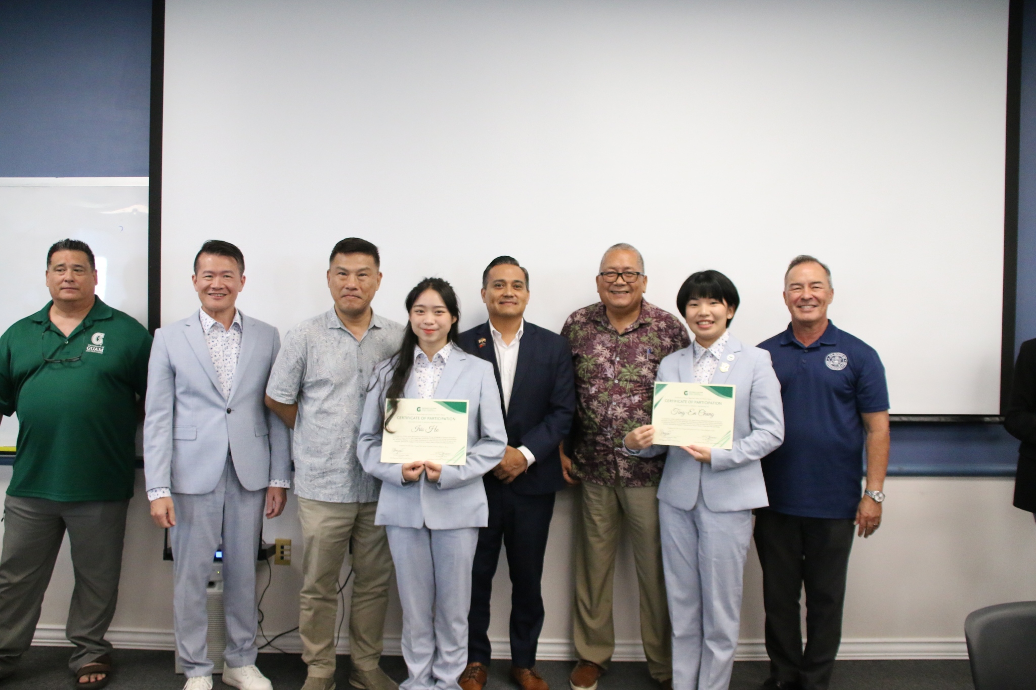 Group photo from the University of Guam student forum; Ting-En Chang is second from the right.
