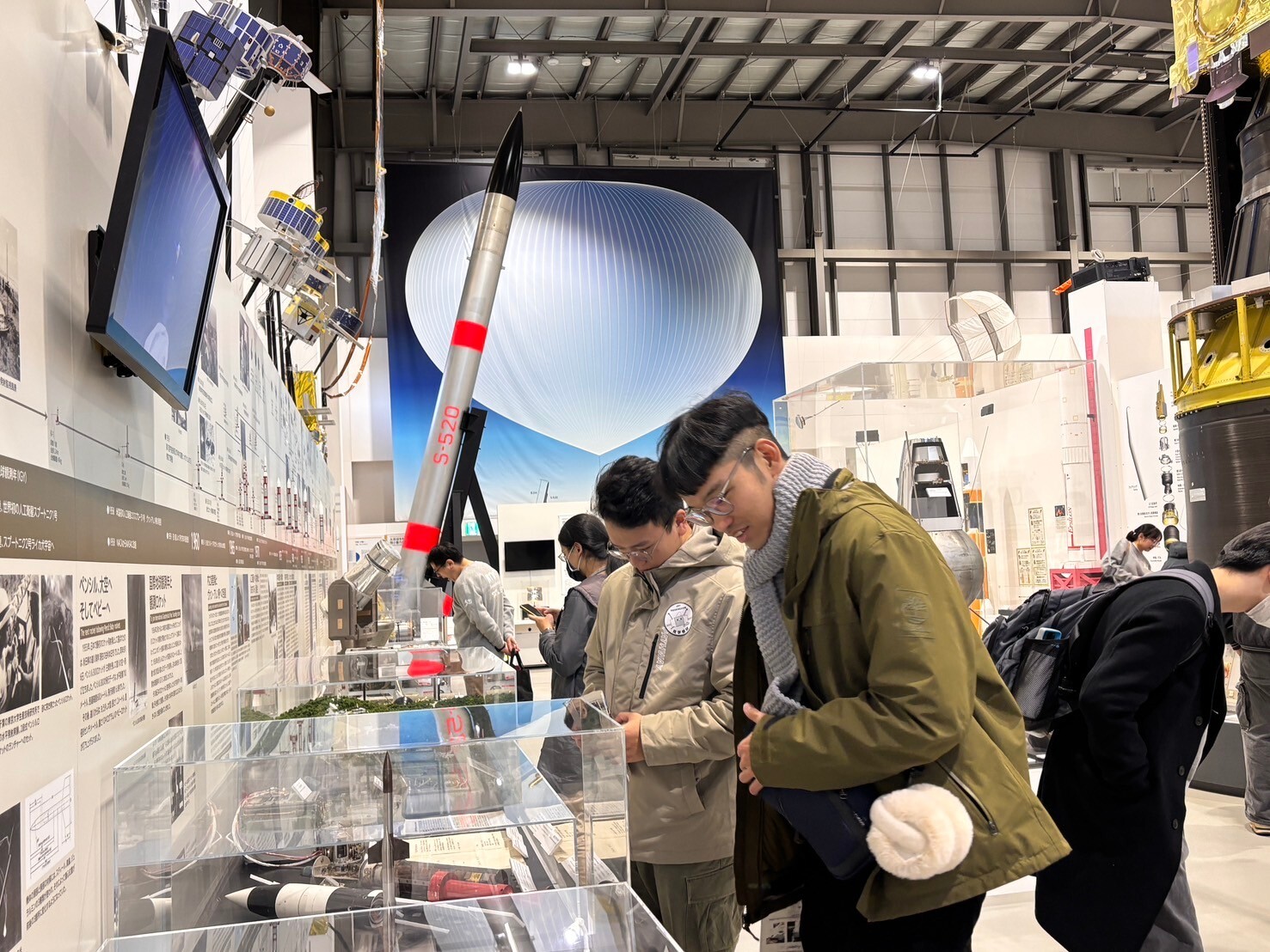 Taiwan Tech students visit Japan’s Tsukuba Space Center to explore Japan’s research and achievements in space exploration and aerospace technology.