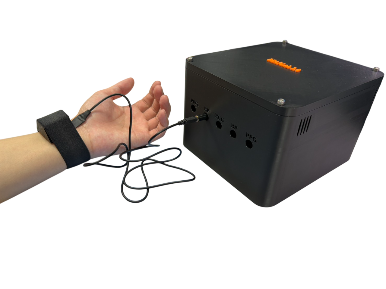 On the hardware side, the team has launched BEARLab 2.0, balancing aesthetics, convenience, and reliability.