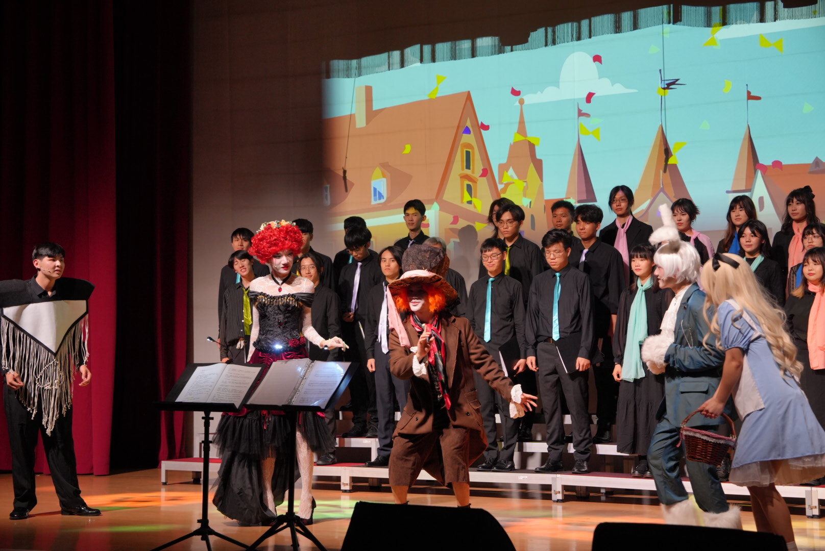 The themed concert “Alice’s Fantastic Journey” is presented as a choral theatre, blending diverse global musical cultures with digital art technology to create a dazzling artistic feast that transcends language and geography through a vibrant interplay of sound and light.