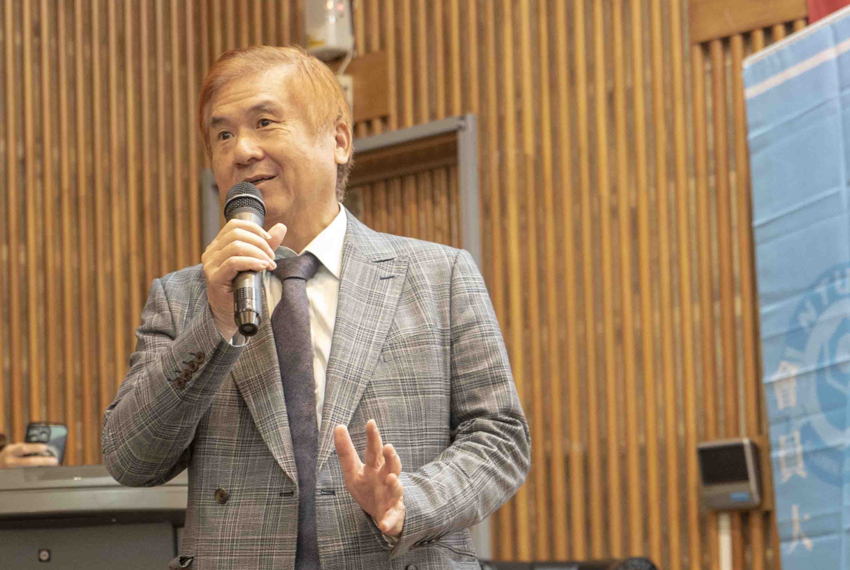 The new Chairman, Yu-Wen Wu, an alumnus of the Department of Electronics Electronic and Computer Engineering and current Chairman of Quanta Technology, has a deep understanding of and significant contributions to fostering alumni connections.